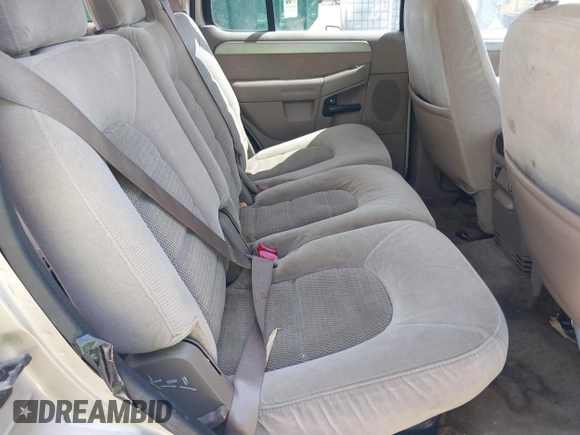 2004 Ford Explorer XLT with VIN 1FMZU73K74UA03229, listed as a IAAI auction lot 42137882 with 281,245 mi miles and . Bid and sale history available at DreamBid. Image 8.