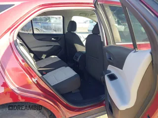2021 Chevrolet Equinox LT with VIN 2GNAXKEV0M6135676, listed as a IAAI auction lot 41718035 with 30,951 mi miles. Bid and sale history available at carsss.com. Image 8.