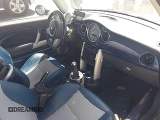 2006 MINI Hardtop S with VIN WMWRE33576TL24276, listed as a IAAI auction lot 42278094 with 148,269 mi miles and . Bid and sale history available at DreamBid. Image 5.