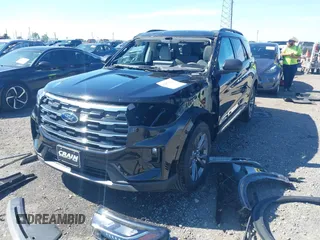 2025 Ford Explorer Active z VIN 1FMUK8DH8SGA47342, wystawiony jako IAAI lot #42074508 z przebiegiem 2776 mil mil oraz . Historia ofert i sprzedaży dostępna na DreamBid. Obrazek 6.