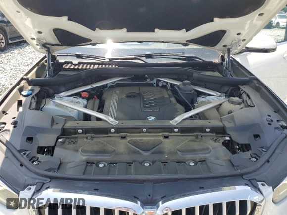 2019 BMW X5 xDrive40i with VIN 5UXCR6C5XKLL61071, listed as a Copart auction lot 60158945 with 67,631 mi miles and Salvage title. Bid and sale history available at DreamBid. Image 12.