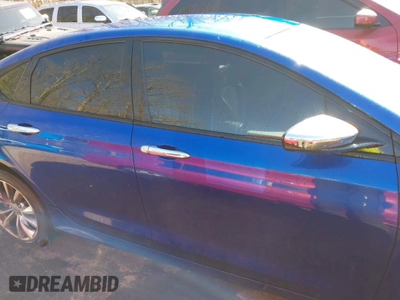 2015 Chrysler 200 S with VIN 1C3CCCBB9FN629079, listed as a IAAI auction lot 41767914 with 132,991 mi miles. Bid and sale history available at carsss.com. Image 13.
