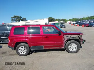 2017 Jeep Patriot Sport with VIN 1C4NJPBB8HD103682, listed as a IAAI auction lot 42001898 with 204,000 mi miles. Bid and sale history available at carsss.com. Image 13.