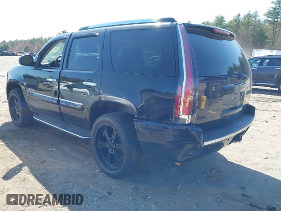 2007 GMC Yukon Denali z VIN 1GKFK63827J265939, wystawiony jako IAAI lot #42120148 z przebiegiem 203 459 mil mil oraz . Historia ofert i sprzedaży dostępna na DreamBid. Obrazek 3.