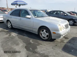 2000 Mercedes-Benz E-Class with VIN WDBJF70JXYB071287, listed as a Copart auction lot 85740524 with 0 mi miles and Clean Title. Bid and sale history available at carsss.com. Image 4.