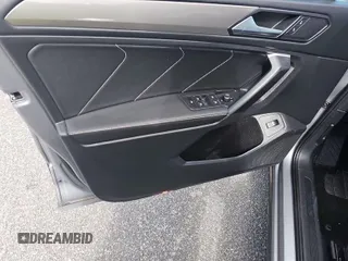 2024 Volkswagen Tiguan SE с VIN 3VV3B7AX6RM085904, выставлен на аукционе IAAI как лот 42852870 с пробегом 27 302 миль миль и . История ставок и продаж доступна на DreamBid. Изображение 17.
