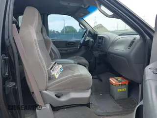 2000 Ford F-150 XL с VIN 1FTRX17W8YNC06734, выставлен на аукционе IAAI как лот 42274307 с пробегом 208 613 миль миль и . История ставок и продаж доступна на DreamBid. Изображение 5.