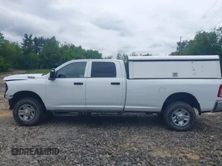 2024 Ram 2500 Tradesman with VIN 3C6UR5HJ8RG288173, listed as a IAAI auction lot 42290610 with 5,757 mi miles and . Bid and sale history available at DreamBid. Image 15.