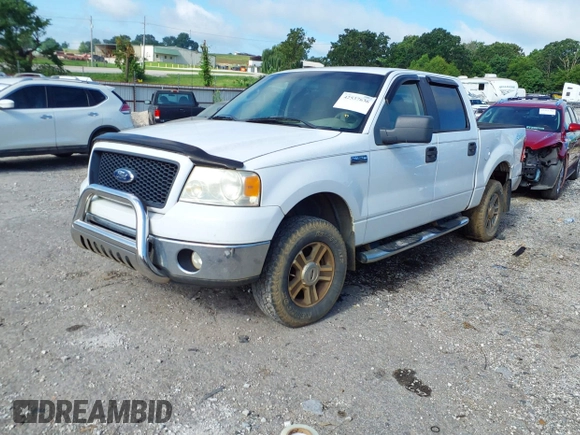 2006 Ford F-150 XLT z VIN 1FTPW14V66KD69645, wystawiony jako IAAI lot #42537636 z przebiegiem 237 535 mil mil oraz . Historia ofert i sprzedaży dostępna na DreamBid. Obrazek 17.