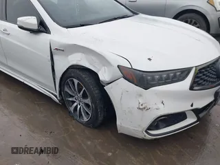 2019 Acura TLX w/A-Spec Pkg with VIN 19UUB1F63KA009058, listed as a IAAI auction lot 41456033 with 204,009 mi miles. Bid and sale history available at carsss.com. Image 6.