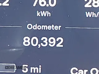 2017 Tesla Model S 60 with VIN 5YJSA1E19HF226094, listed as a IAAI auction lot 40931307 with 80,392 mi miles and . Bid and sale history available at DreamBid. Image 7.