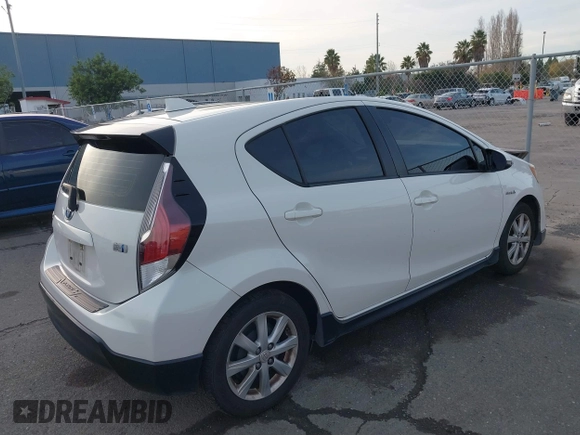 2017 Toyota Prius One with VIN JTDKDTB33H1591100, listed as a IAAI auction lot 41146733 with 259,421 mi miles and . Bid and sale history available at DreamBid. Image 4.