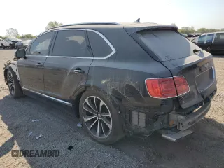 2017 Bentley Bentayga W12 z VIN SJAAC2ZV2HC013026, wystawiony jako Copart lot #72013144 z przebiegiem 43 428 mil mil oraz Szkoda całkowita • Salvage title. Historia ofert i sprzedaży dostępna na DreamBid. Obrazek 2.