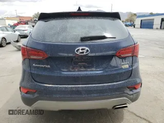 2017 Hyundai Santa Fe 2.4L z VIN 5XYZT3LB7HG382157, wystawiony jako Copart lot #52072405 z przebiegiem 139 285 mil mil oraz Czysty tytuł • Clean title. Historia ofert i sprzedaży dostępna na DreamBid. Obrazek 6.