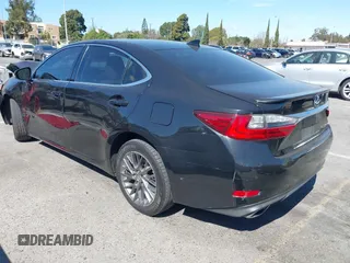 2018 Lexus ES with VIN 58ABK1GG7JU091598, listed as a IAAI auction lot 41712081 with 155,015 mi miles. Bid and sale history available at carsss.com. Image 3.