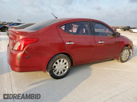2016 Nissan Versa S z VIN 3N1CN7AP2GL872263, wystawiony jako Copart lot #58126075 z przebiegiem 157 170 mil mil oraz Czysty tytuł • Clean title. Historia ofert i sprzedaży dostępna na DreamBid. Obrazek 3.