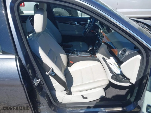 2013 Mercedes-Benz C-Class C 300 Sport with VIN WDDGF8AB3DG122480, listed as a IAAI auction lot 41805512 with 118,841 mi miles. Bid and sale history available at carsss.com. Image 5.