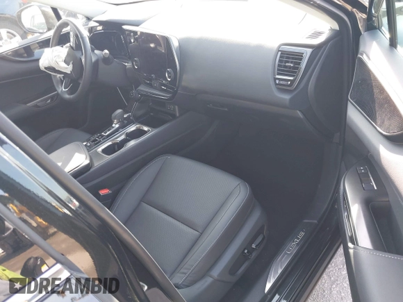 2025 Lexus NX 350h with VIN 2T2AKCEZ1SC039174, listed as a IAAI auction lot 41594338 with 5,586 mi miles and . Bid and sale history available at DreamBid. Image 5.