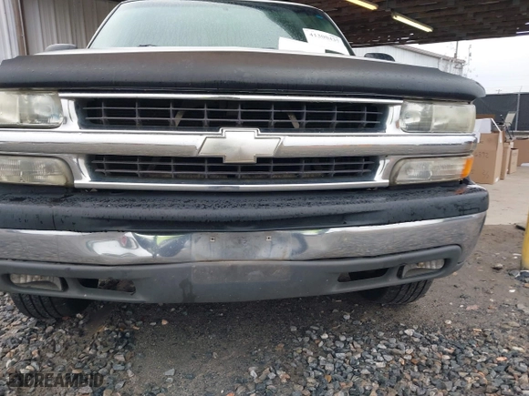2003 Chevrolet Tahoe LT with VIN 1GNEC13Z63J126611, listed as a IAAI auction lot 41300437 with 313,885 mi miles. Bid and sale history available at carsss.com. Image 6.