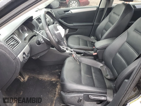 2013 Volkswagen Jetta SE с VIN 3VWDX7AJ4DM401838, выставлен на аукционе Copart как лот 86765074 с пробегом 105 218 миль миль и Списание • Salvage title. История ставок и продаж доступна на DreamBid. Изображение 7.