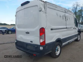 2019 Ford Transit with VIN 1FTYE2CM3KKB32479, listed as a IAAI auction lot 39073951 with Not Provided miles. Bid and sale history available at carsss.com. Image 4.