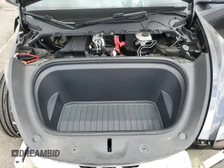 2024 Tesla Model Y Performance z VIN 7SAYGDEF5RF125127, wystawiony jako Copart lot #56753105 z przebiegiem 9 267 mil mil oraz Szkoda całkowita • Salvage title. Historia ofert i sprzedaży dostępna na DreamBid. Obrazek 11.
