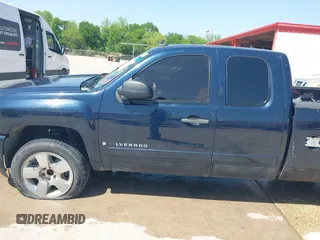 2007 Chevrolet Silverado 1500 LT w/1LT with VIN 2GCEC19C871678672, listed as a IAAI auction lot 41855644 with 184,008 mi miles. Bid and sale history available at carsss.com. Image 14.