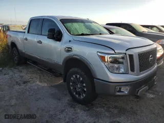 2019 Nissan Titan XD SV with VIN 1N6BA1F46KN520020, listed as a Copart auction lot 76840844 with 25,720 mi miles and Non Repairable. Bid and sale history available at carsss.com. Image 4.