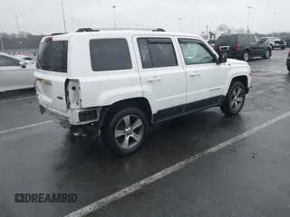 2017 Jeep Patriot High Altitude with VIN 1C4NJRFB8HD195995, listed as a IAAI auction lot 41475686 with 95,414 mi miles. Bid and sale history available at carsss.com. Image 4.