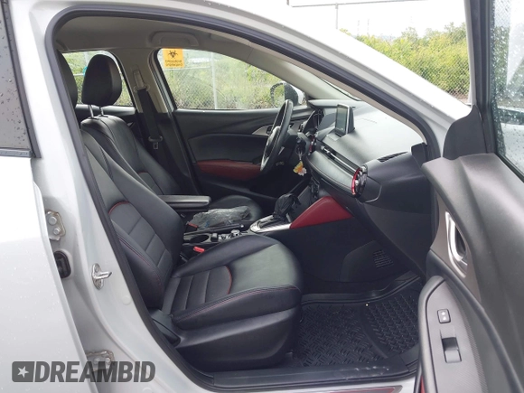 2017 Mazda CX-3 Touring z VIN JM1DKFC7XH0141919, wystawiony jako IAAI lot #42333679 z przebiegiem 93 234 mil mil oraz . Historia ofert i sprzedaży dostępna na DreamBid. Obrazek 5.