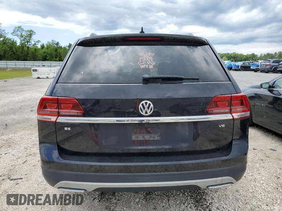 2018 Volkswagen Atlas SE z VIN 1V2CR2CA5JC582694, wystawiony jako Copart lot #56905595 z przebiegiem 111 842 mil mil oraz Czysty tytuł • Clean title. Historia ofert i sprzedaży dostępna na DreamBid. Obrazek 6.
