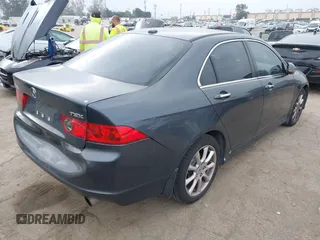 2008 Acura TSX Nav with VIN JH4CL96928C014957, listed as a IAAI auction lot 42072081 with 252,697 mi miles and . Bid and sale history available at DreamBid. Image 4.