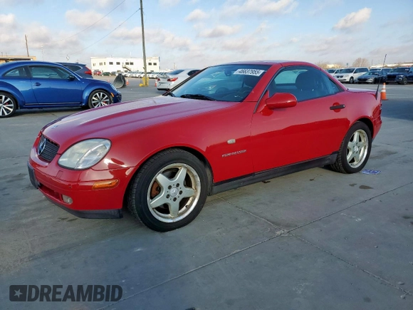 1998 Mercedes-Benz SLK 230/320 z VIN WDBKK47F7WF058115, wystawiony jako Copart lot #46637955 z przebiegiem 118 385 mil mil oraz Czysty tytuł • Clean title. Historia ofert i sprzedaży dostępna na DreamBid. Obrazek 1.