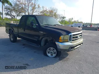 2000 Ford Super Duty F-250 XL with VIN 1FTNX21F7YEC30939, listed as a IAAI auction lot 41495195 with 251,123 mi miles. Bid and sale history available at carsss.com. Image 1.