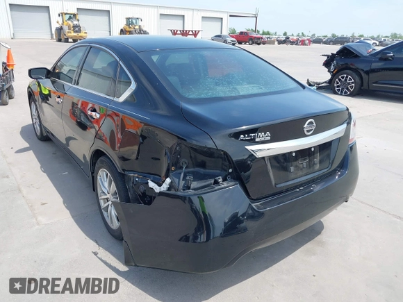 2015 Nissan Altima 2.5 z VIN 1N4AL3AP7FN884738, wystawiony jako IAAI lot #42050899 z przebiegiem 106 111 mil mil oraz . Historia ofert i sprzedaży dostępna na DreamBid. Obrazek 3.