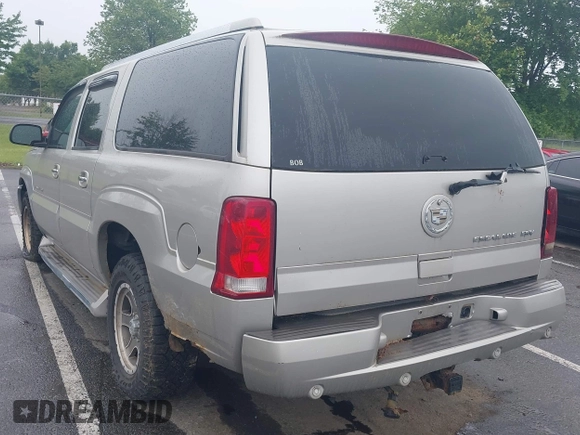 2005 Cadillac Escalade ESV z VIN 3GYFK66NX5G147854, wystawiony jako IAAI lot #42375952 z przebiegiem Nie podano mil oraz . Historia ofert i sprzedaży dostępna na DreamBid. Obrazek 3.