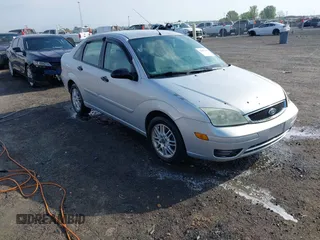 2005 Ford Focus S with VIN 1FAFP34N05W257702, listed as a IAAI auction lot 42023161 with 270,136 mi miles and . Bid and sale history available at carsss.com. Image 1.