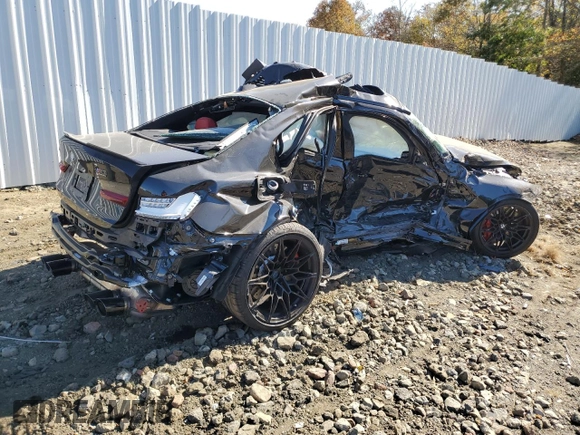 2025 BMW M3 Competition xDrive z VIN WBS33HJ03SFT87704, wystawiony jako Copart lot #77317434 z przebiegiem Nie podano mil oraz Szkoda całkowita • Salvage title. Historia ofert i sprzedaży dostępna na DreamBid. Obrazek 3.