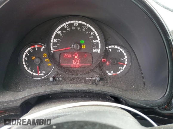 2014 Volkswagen Beetle Entry с VIN 3VWF17ATXEM640078, выставлен на аукционе Copart как лот 47581155 с пробегом 137 606 миль миль и Чистый • Clean title. История ставок и продаж доступна на DreamBid. Изображение 9.