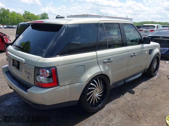 2006 Land Rover Range Rover Sport HSE z VIN SALSF25436A970841, wystawiony jako IAAI lot #42152175 z przebiegiem 254 024 mil mil oraz . Historia ofert i sprzedaży dostępna na DreamBid. Obrazek 4.