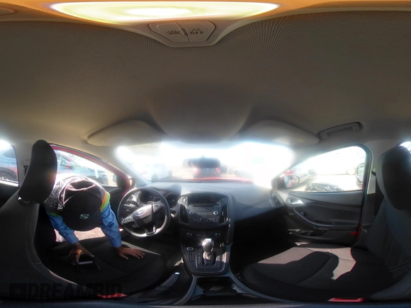 2016 Ford Focus SE с VIN 1FADP3F26GL271263, выставлен на аукционе IAAI как лот 42397304 с пробегом 60 774 миль миль и . История ставок и продаж доступна на DreamBid. Изображение 18.