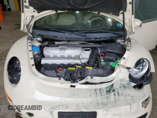 2009 Volkswagen Beetle S with VIN 3VWRG31Y39M402031, listed as a Copart auction lot 57285455 with 101,220 mi miles and Salvage title. Bid and sale history available at DreamBid. Image 11.