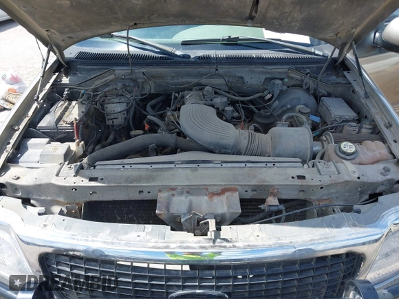 2003 Ford F-150 XLT with VIN 1FTRW08653KA87935, listed as a IAAI auction lot 42101353 with 1 mi miles. Bid and sale history available at carsss.com. Image 10.
