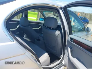 2005 BMW 3 Series 330xi с VIN WBAEW53405PN37317, выставлен на аукционе IAAI как лот 42544009 с пробегом 111 964 миль миль и . История ставок и продаж доступна на DreamBid. Изображение 8.