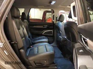 2020 Kia Telluride EX z VIN 5XYP3DHC7LG069617, wystawiony jako IAAI lot #41983785 z przebiegiem 123 609 mil mil oraz . Historia ofert i sprzedaży dostępna na DreamBid. Obrazek 8.