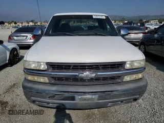 2000 Chevrolet Silverado 1500 LS with VIN 2GCEC19V0Y1122598, listed as a Copart auction lot 53875795 with 86,066 mi miles and Salvage Title. Bid and sale history available at DreamBid. Image 5.