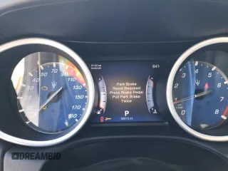 2016 Maserati Ghibli z VIN ZAM57XSA8G1166993, wystawiony jako Copart lot #51677735 z przebiegiem 58 215 mil mil oraz Tytuł czysty. Historia ofert i sprzedaży dostępna na DreamBid. Obrazek 9.