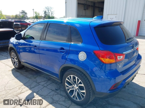 2018 Mitsubishi Outlander SE with VIN JA4AP3AW3JZ019184, listed as a IAAI auction lot 42199106 with 142,884 mi miles and . Bid and sale history available at DreamBid. Image 3.