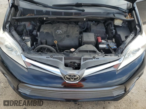 2018 Toyota Sienna XLE Auto Access Seat with VIN 5TDYZ3DC9JS908685, listed as a Copart auction lot 59714785 with 134,997 mi miles and Salvage title. Bid and sale history available at DreamBid. Image 12.