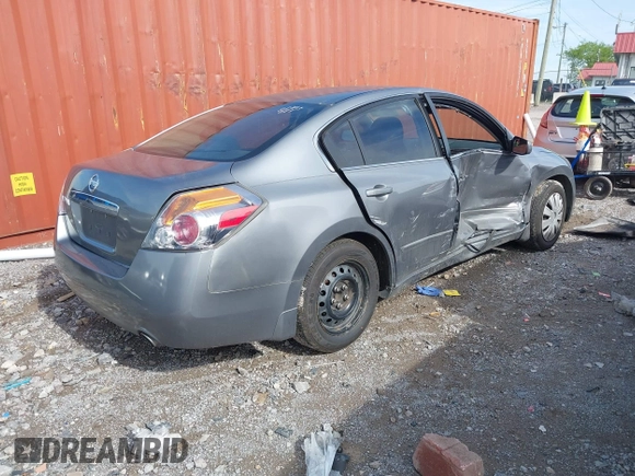 2009 Nissan Altima SL with VIN 1N4AL21E59N555386, listed as a IAAI auction lot 42041954 with 188,656 mi miles and . Bid and sale history available at DreamBid. Image 4.